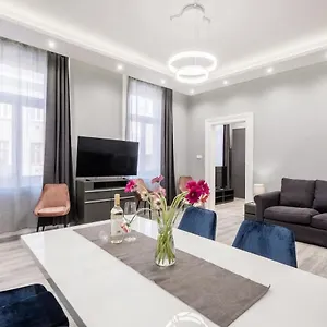 Apart-hotel Prime Star Deak Ter Modern Luxury, Budapeste