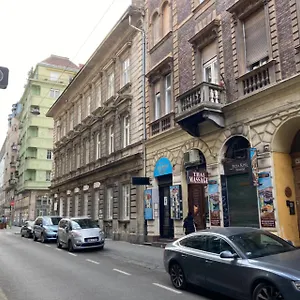 A10 Center Πανδοχείο